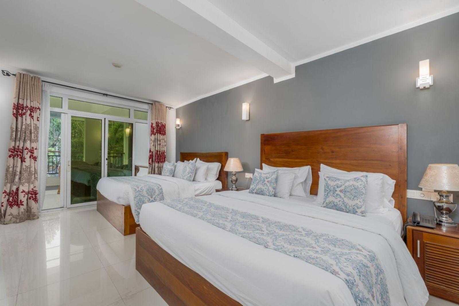 Hotel Travellers Nest Kandy Buitenkant foto